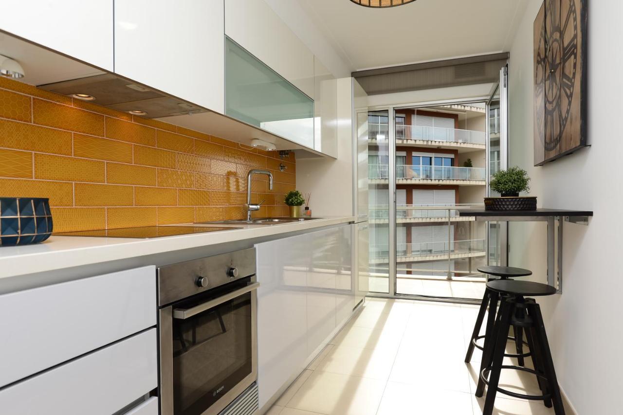 New Loft With Swimming Pool At Parque Das Nacoes! Lisbon Luaran gambar
