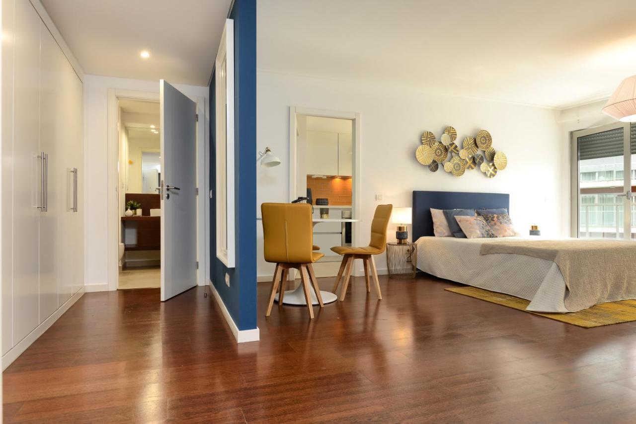 New Loft With Swimming Pool At Parque Das Nacoes! Lisbon Luaran gambar