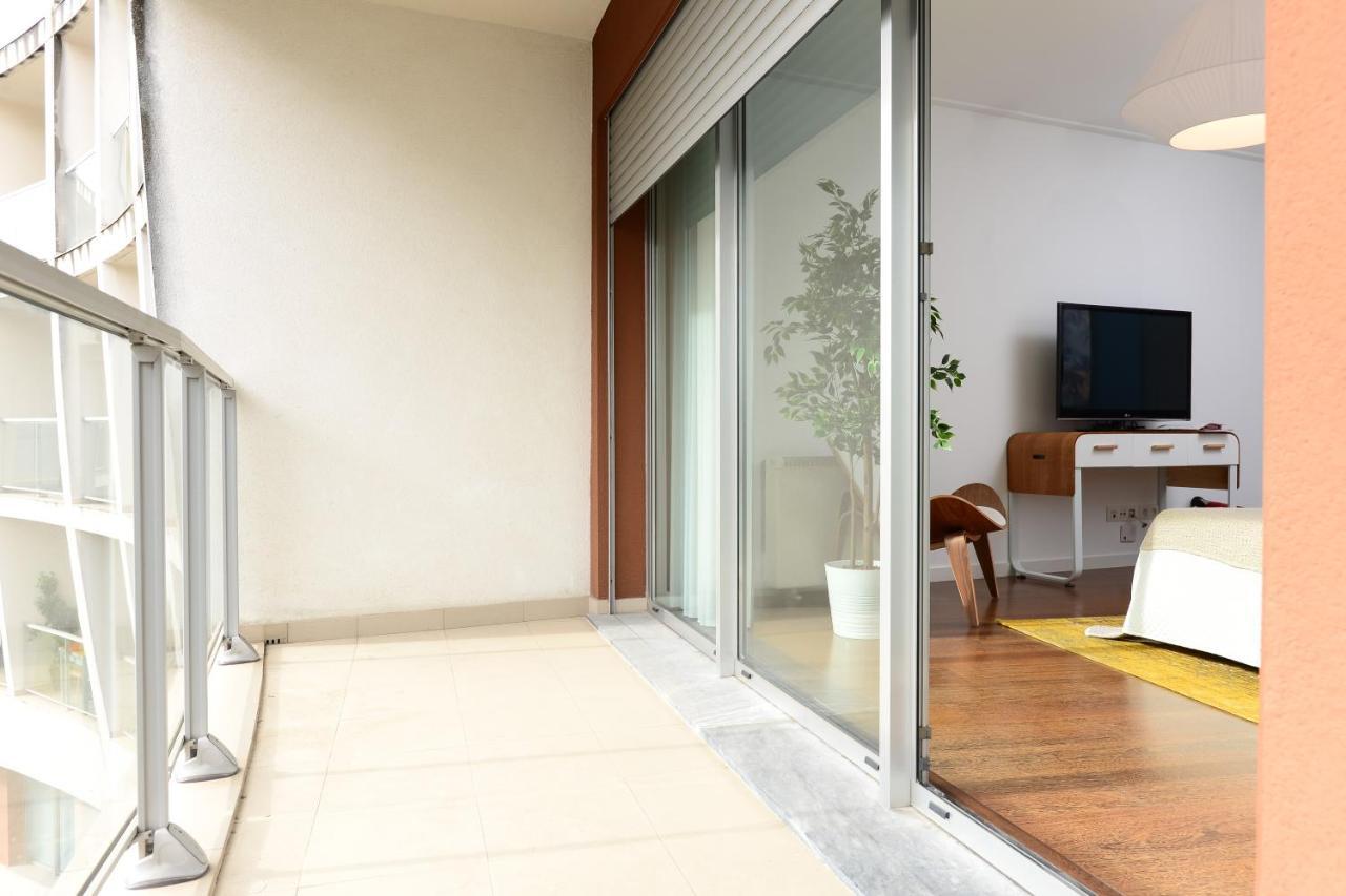New Loft With Swimming Pool At Parque Das Nacoes! Lisbon Luaran gambar