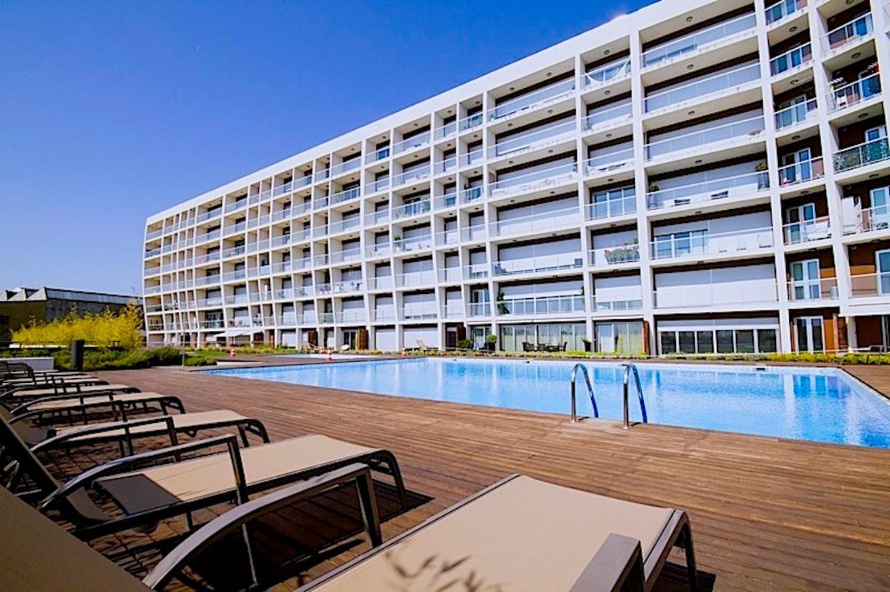 New Loft With Swimming Pool At Parque Das Nacoes! Lisbon Luaran gambar